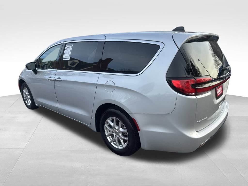 Used 2023 Ford Expedition XLT image 31