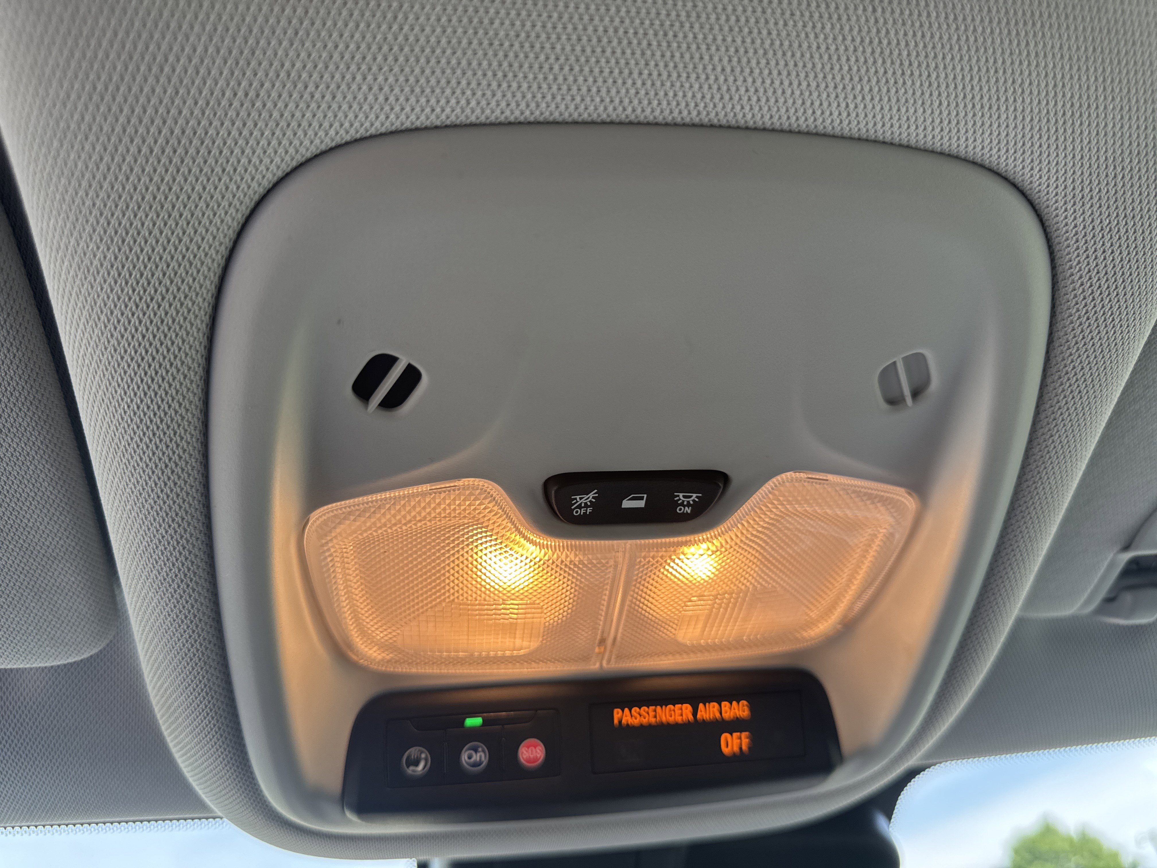 Used 2025 Chevrolet TrailBlazer LT FWD image 24