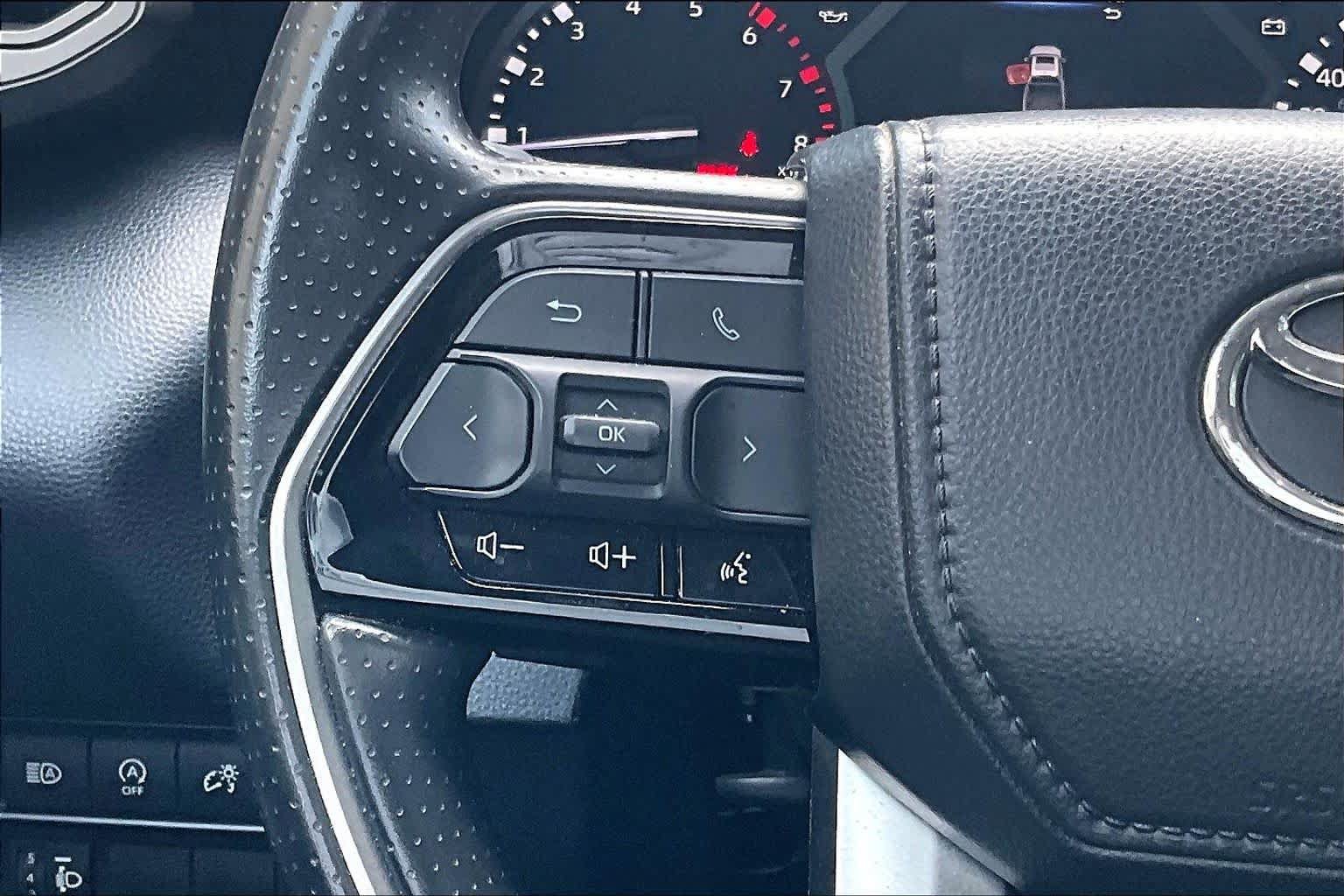 Used 2024 Toyota Tundra SR5 w/ SR5 Convenience Package AWD/4WD image 24