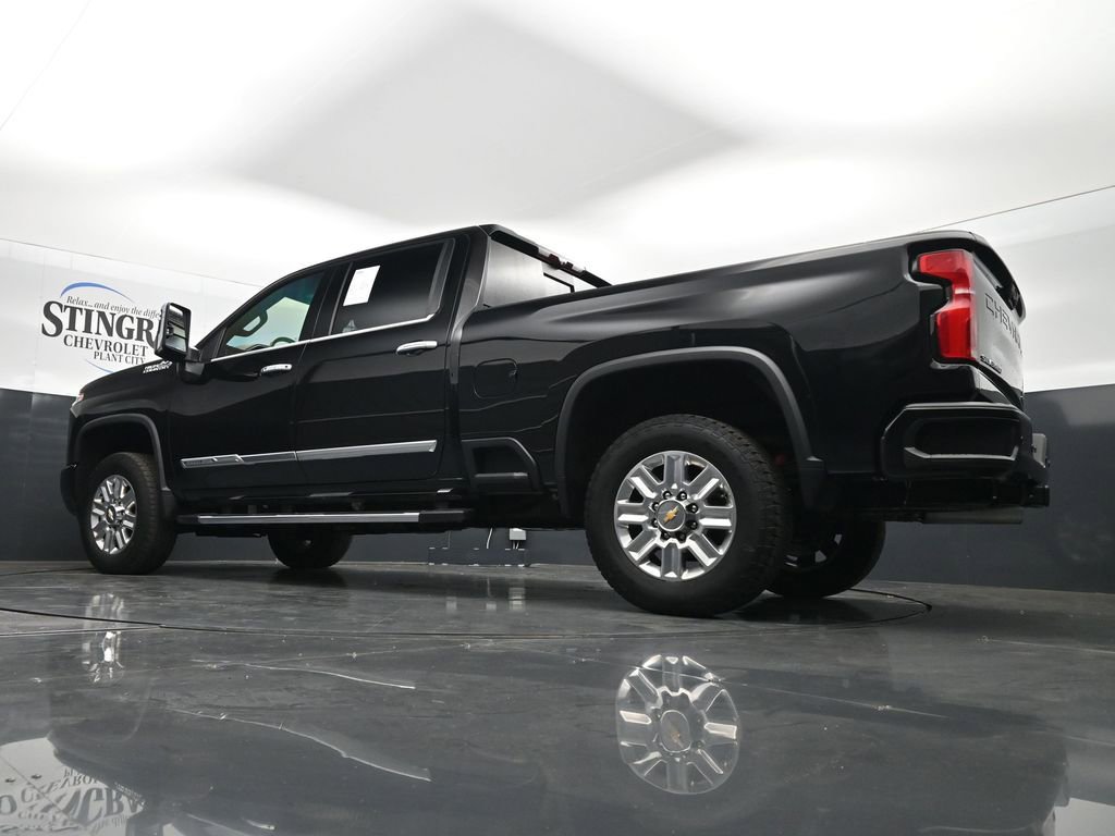 Used 2024 Chevrolet Silverado 2500 High Country w/ High Country Premium Package AWD/4WD image 26