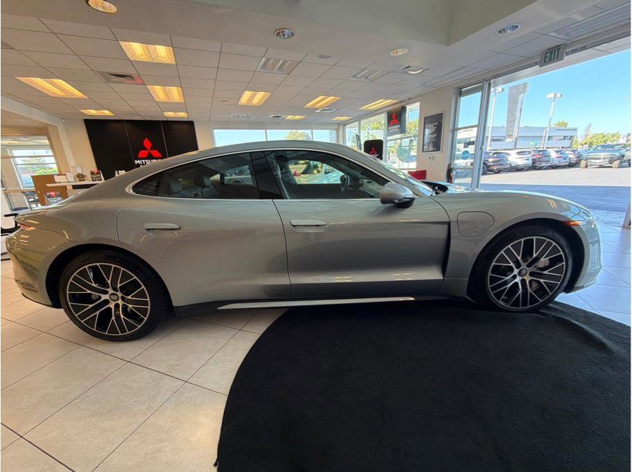 Used 2020 Porsche Taycan AWD/4WD image 4