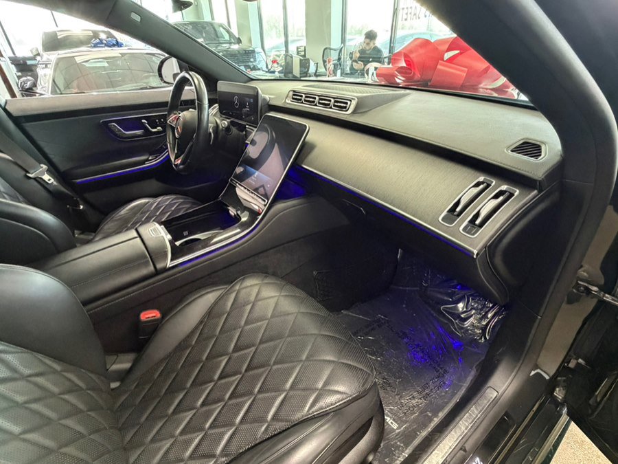 Used 2022 Mercedes-Benz S 580 4MATIC Sedan w/ AMG Line Package image 42