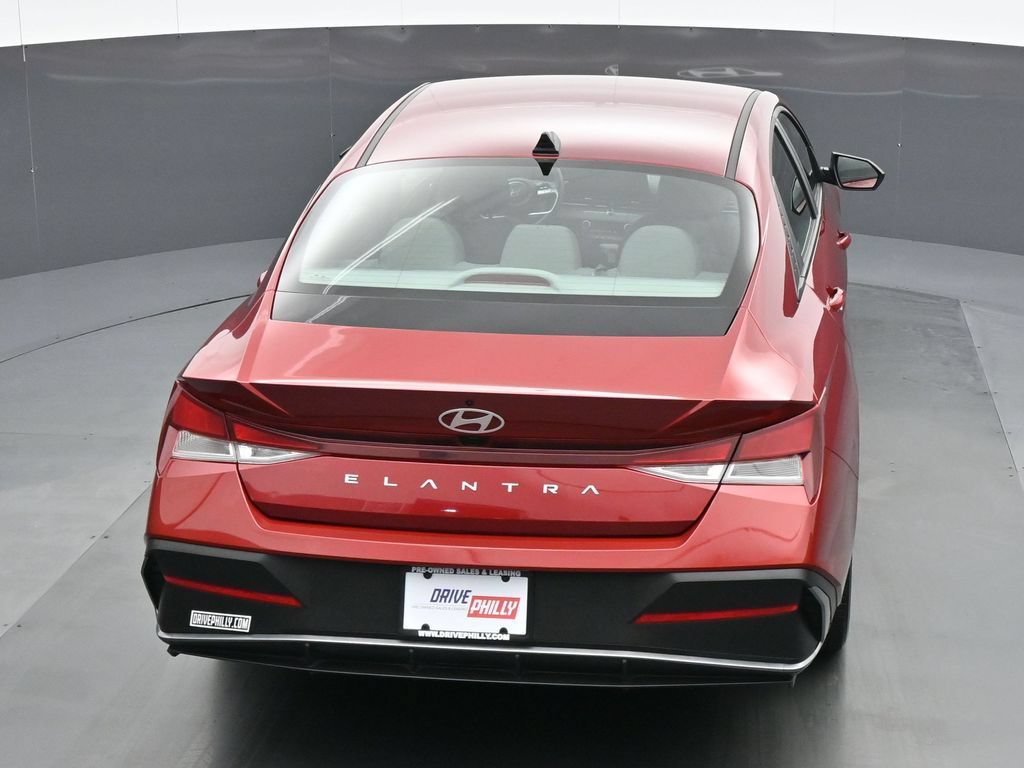 Used 2024 Hyundai Elantra SEL FWD image 20