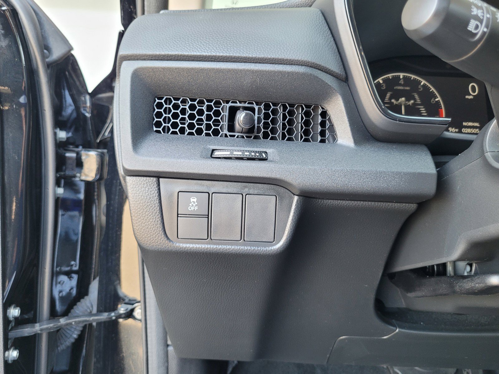 Used 2025 Honda CR-V LX image 25