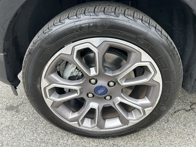 Used 2020 Ford EcoSport Titanium AWD/4WD image 7
