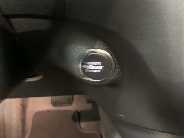 Certified 2024 Volvo XC40 B5 Core image 14