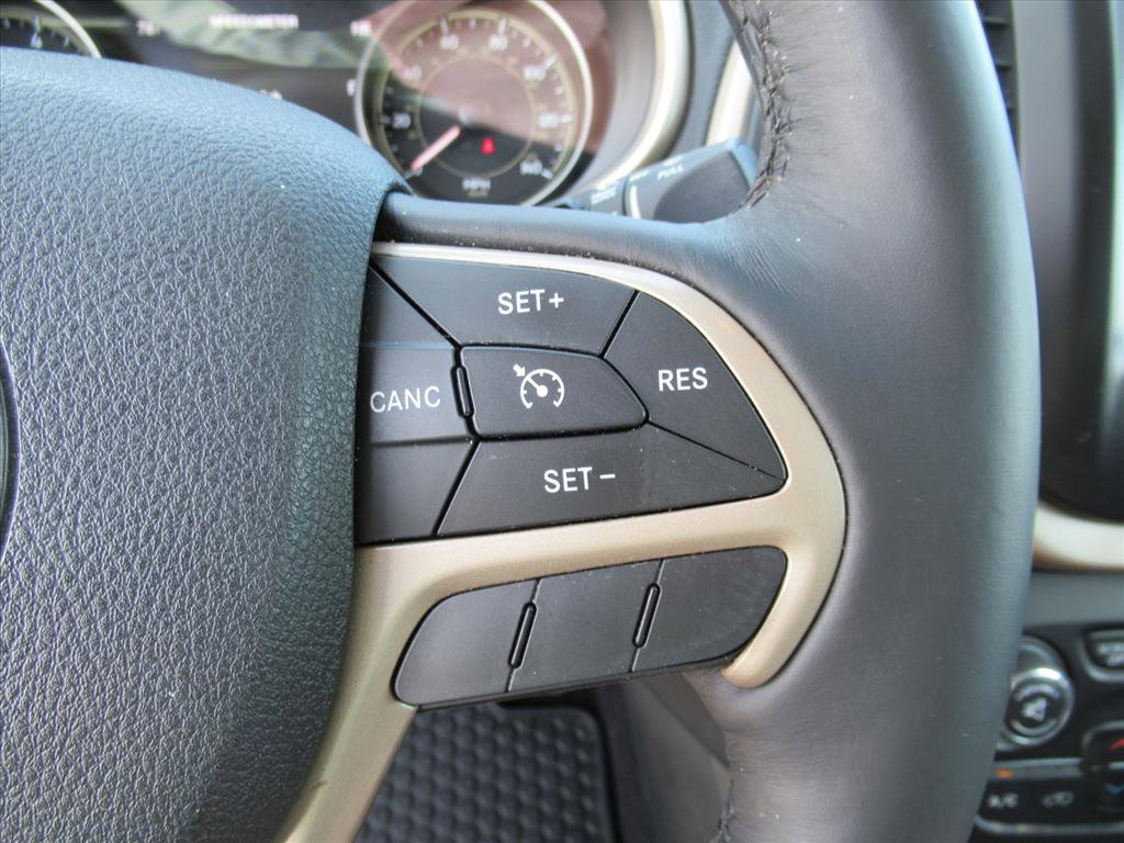 Used 2014 Jeep Cherokee Limited w/ Luxury Group image 25