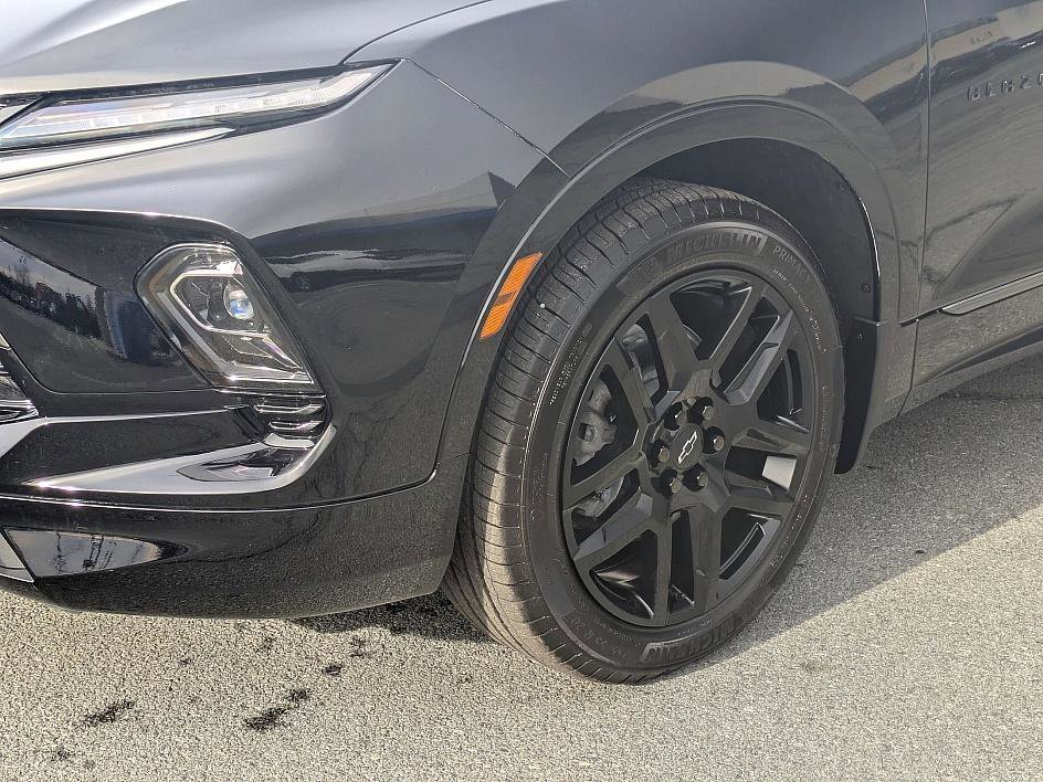 New 2025 Chevrolet Blazer RS w/ Driver Confidence II Package image 9
