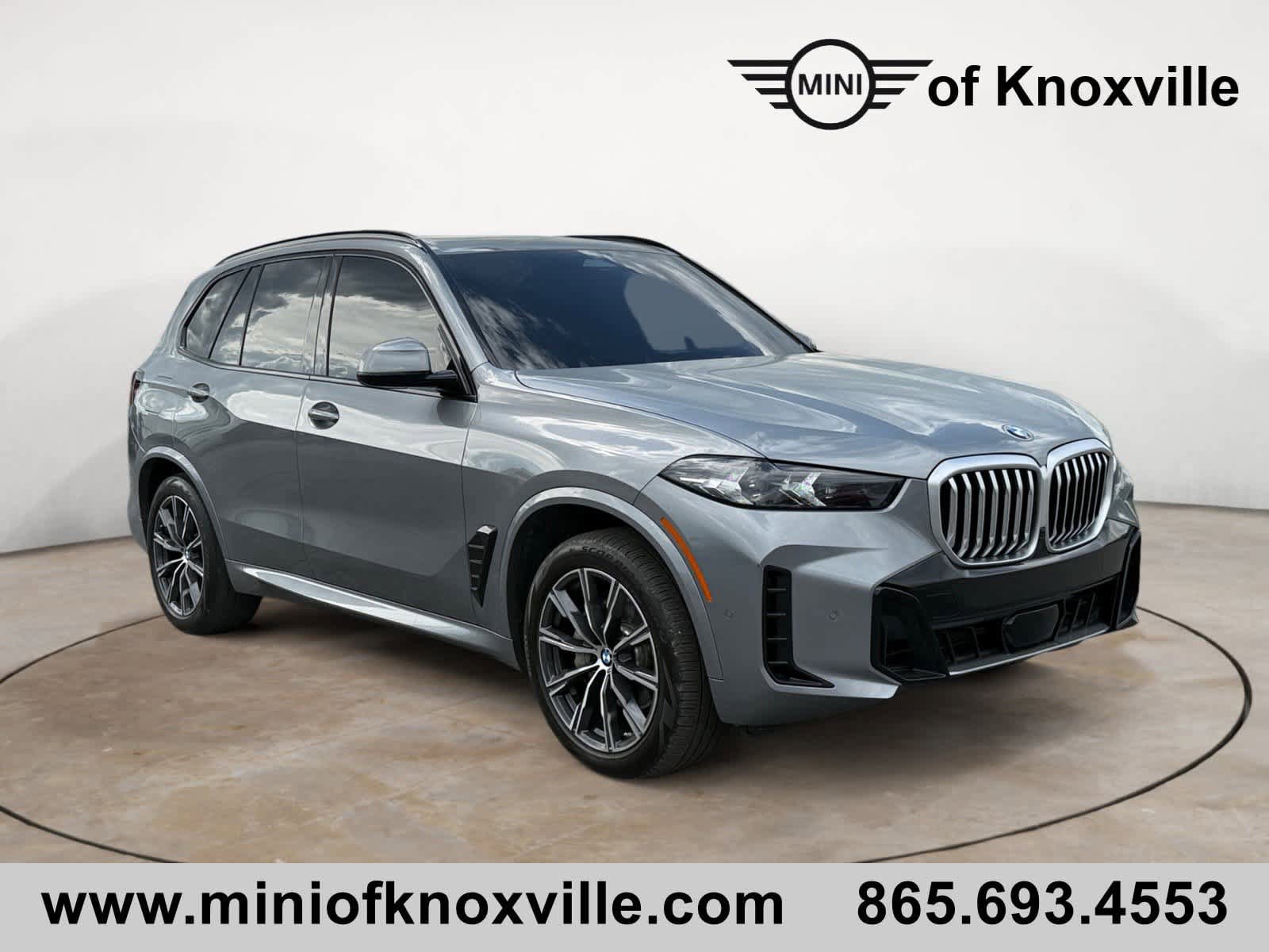 Used 2024 BMW X5 xDrive40i w/ M Sport Package image 1
