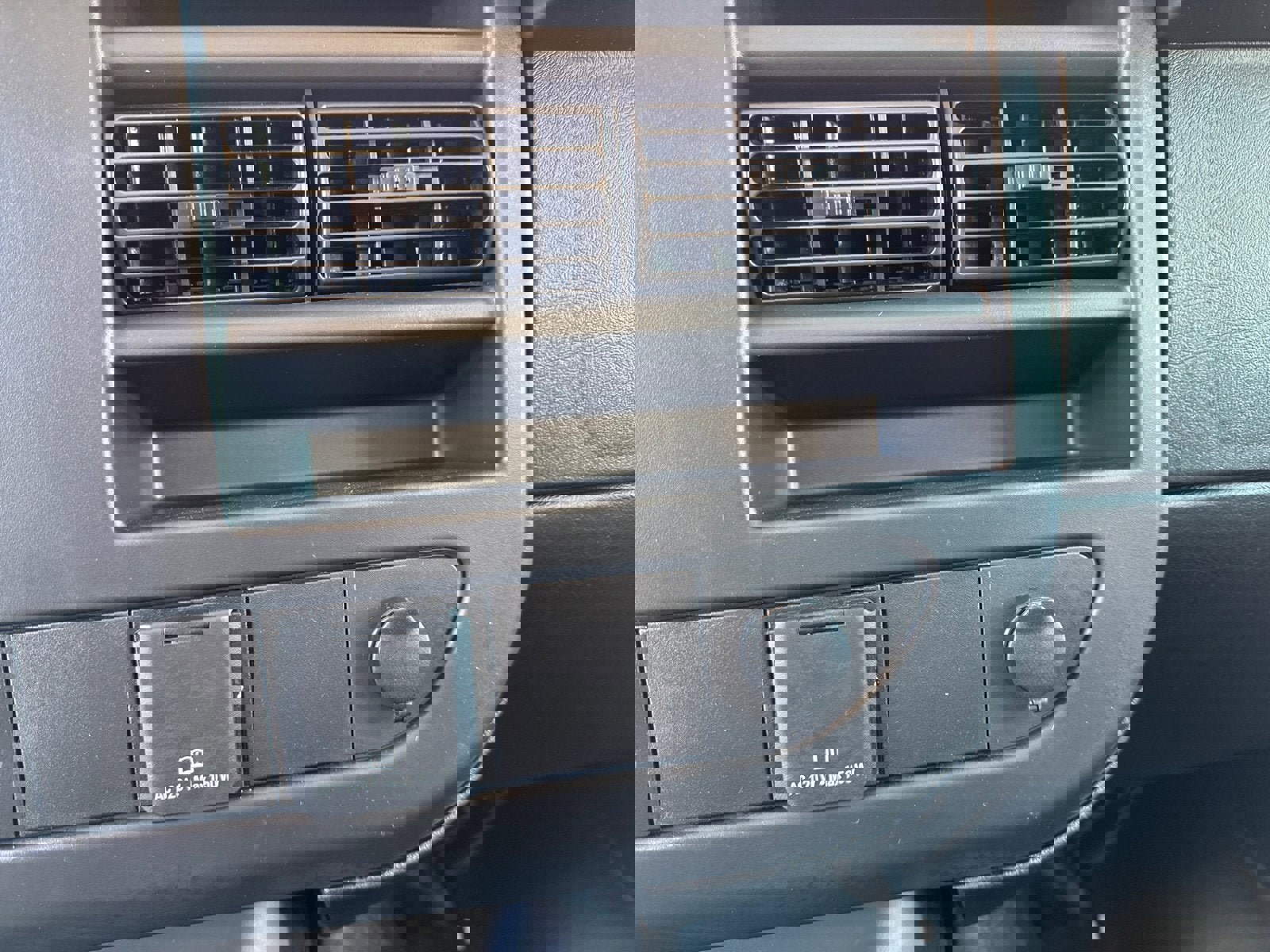 New 2025 GMC Savana 3500 w/ Power Convenience Package image 30