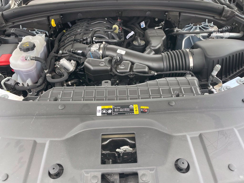 Used 2025 Jeep Grand Cherokee Limited w/ Luxury Tech Group II RWD image 30