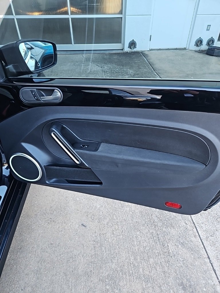 Used 2018 Volkswagen Beetle 2.0T Coast image 14