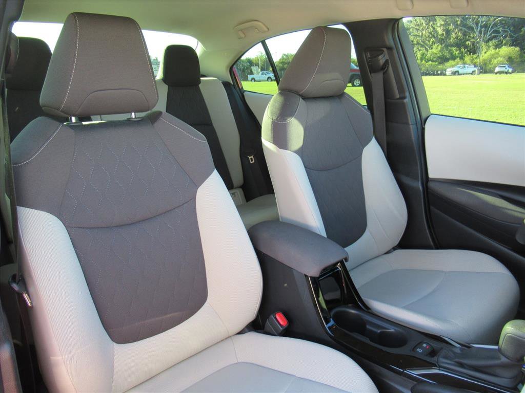 Used 2020 Toyota Corolla LE image 9
