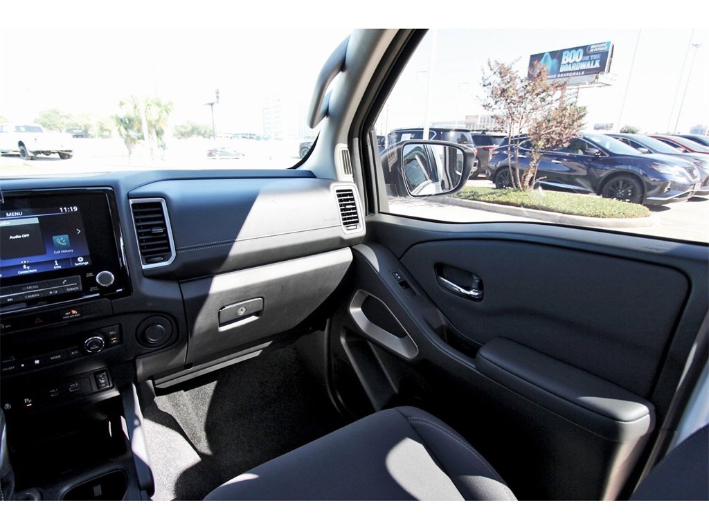 Certified 2024 Nissan Frontier SV w/ SV Convenience Package image 8