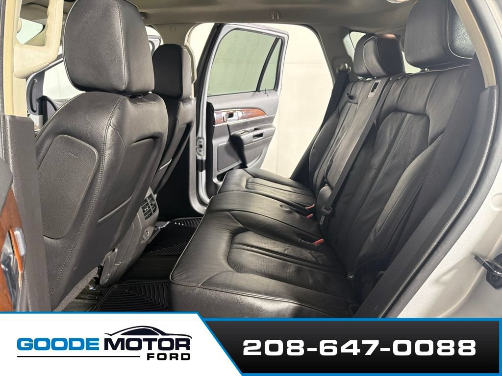 Used 2013 Lincoln MKX AWD image 19