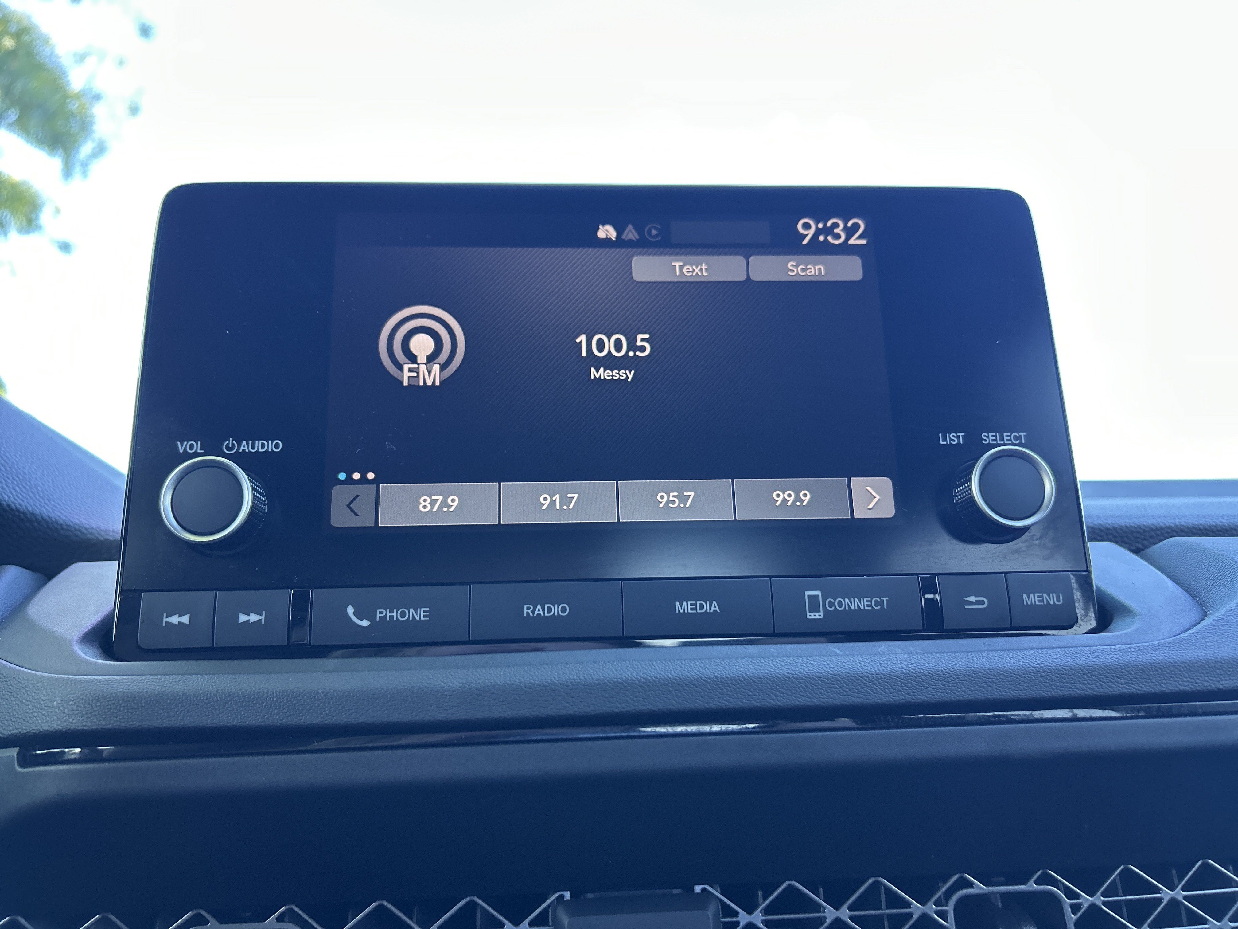 Used 2025 Honda Accord SE image 13