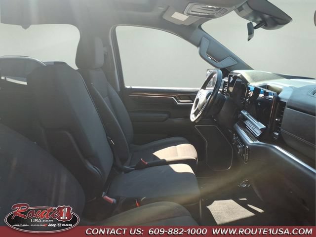 Used 2022 Chevrolet Silverado 1500 LT AWD/4WD image 13