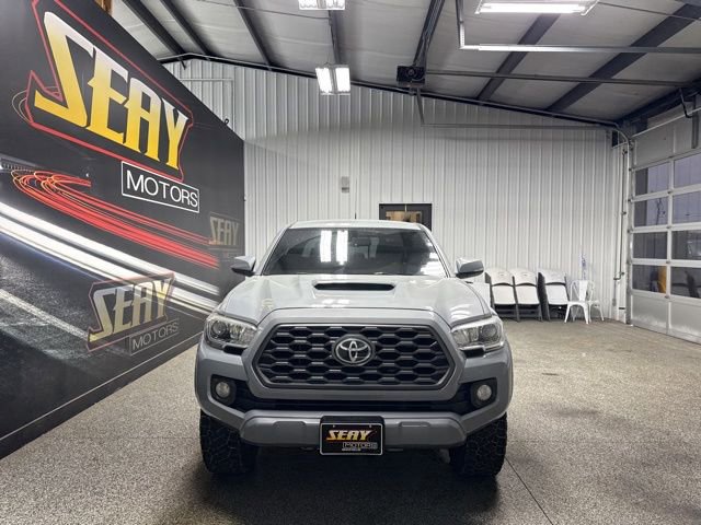 Used 2020 Toyota Tacoma TRD Sport AWD/4WD image 16