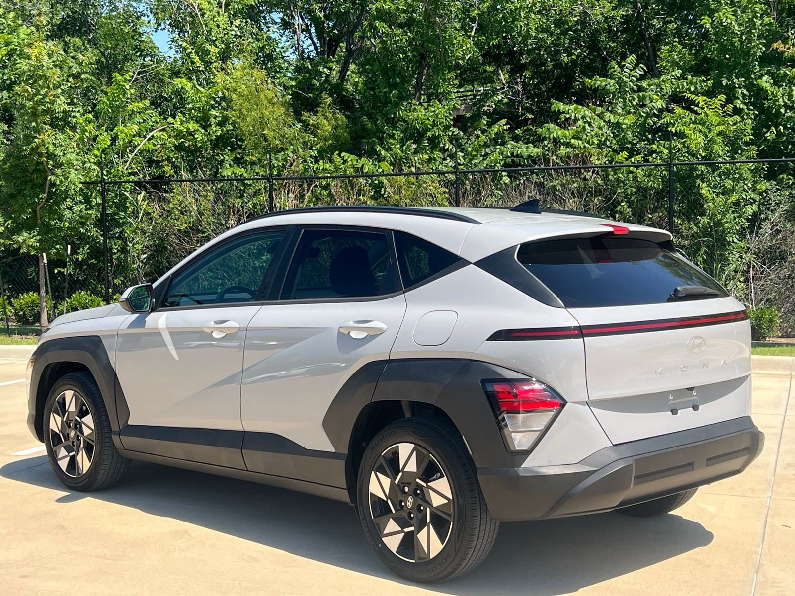 Used 2024 Hyundai Kona SEL w/ Convenience Package FWD image 9