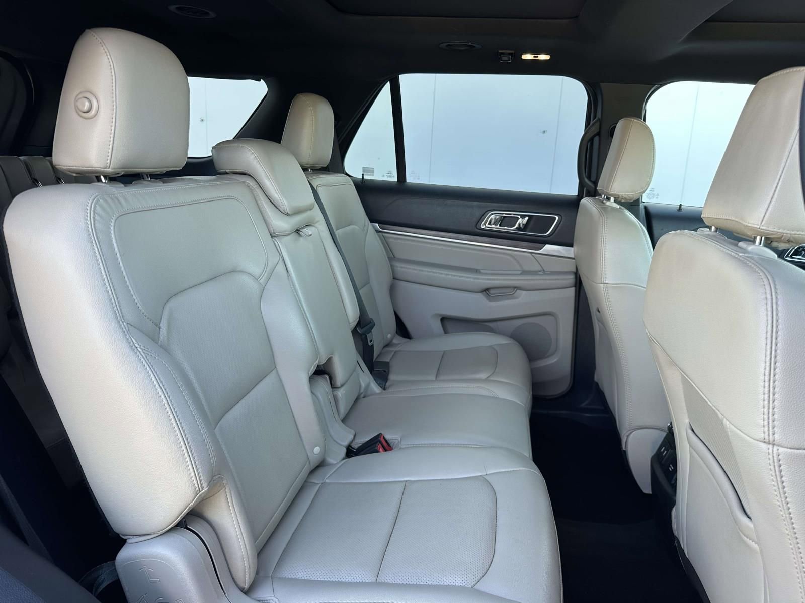 Used 2019 Ford Explorer Limited AWD/4WD image 11