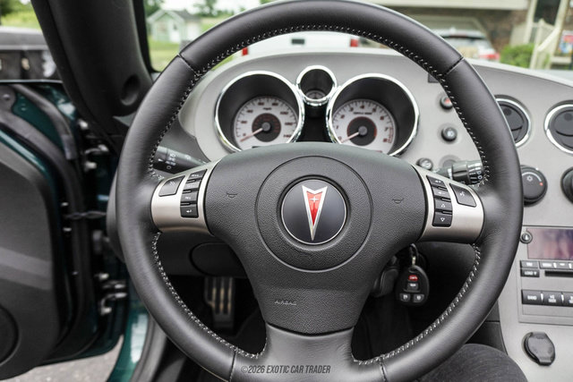 Used 2007 Pontiac Solstice Convertible w/ Premium Package RWD image 41