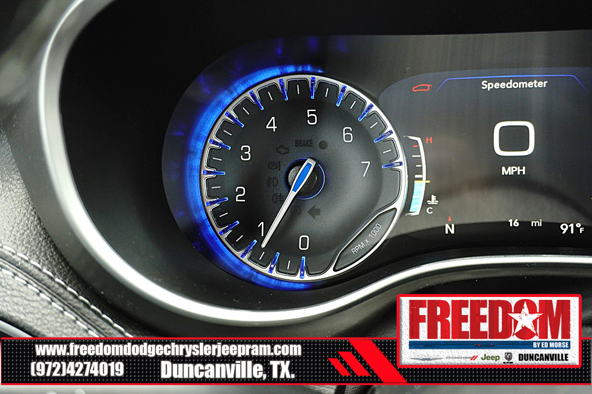 New 2027 Chrysler Pacifica Select FWD image 29
