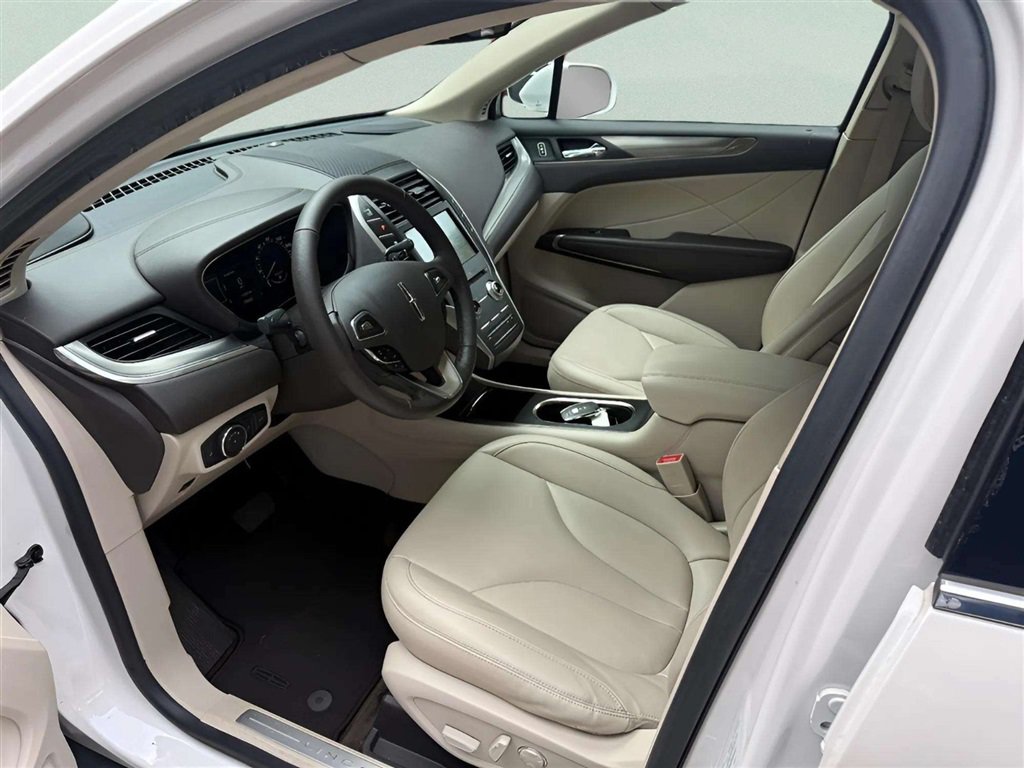 Used 2018 Lincoln MKC Premiere AWD/4WD image 12