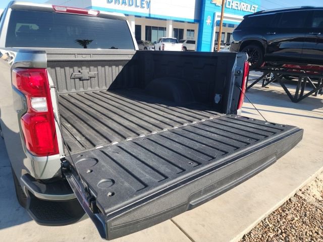 Used 2024 Chevrolet Silverado 1500 RST w/ Redline Edition AWD/4WD image 15