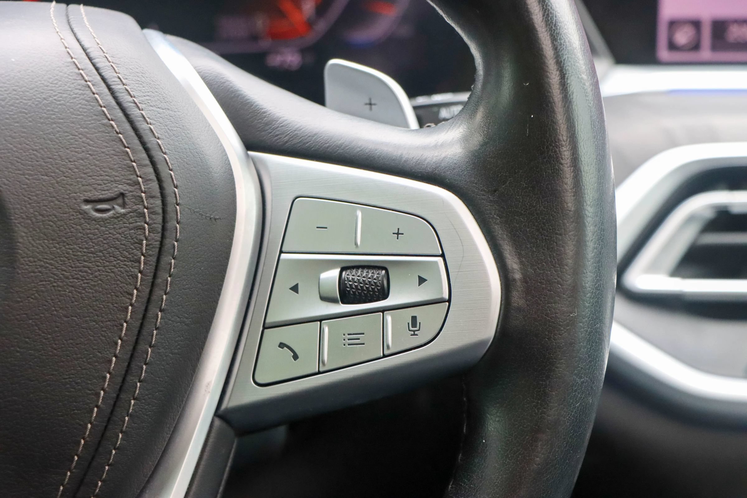 Used 2019 BMW X7 xDrive40i w/ Premium Package AWD/4WD image 34