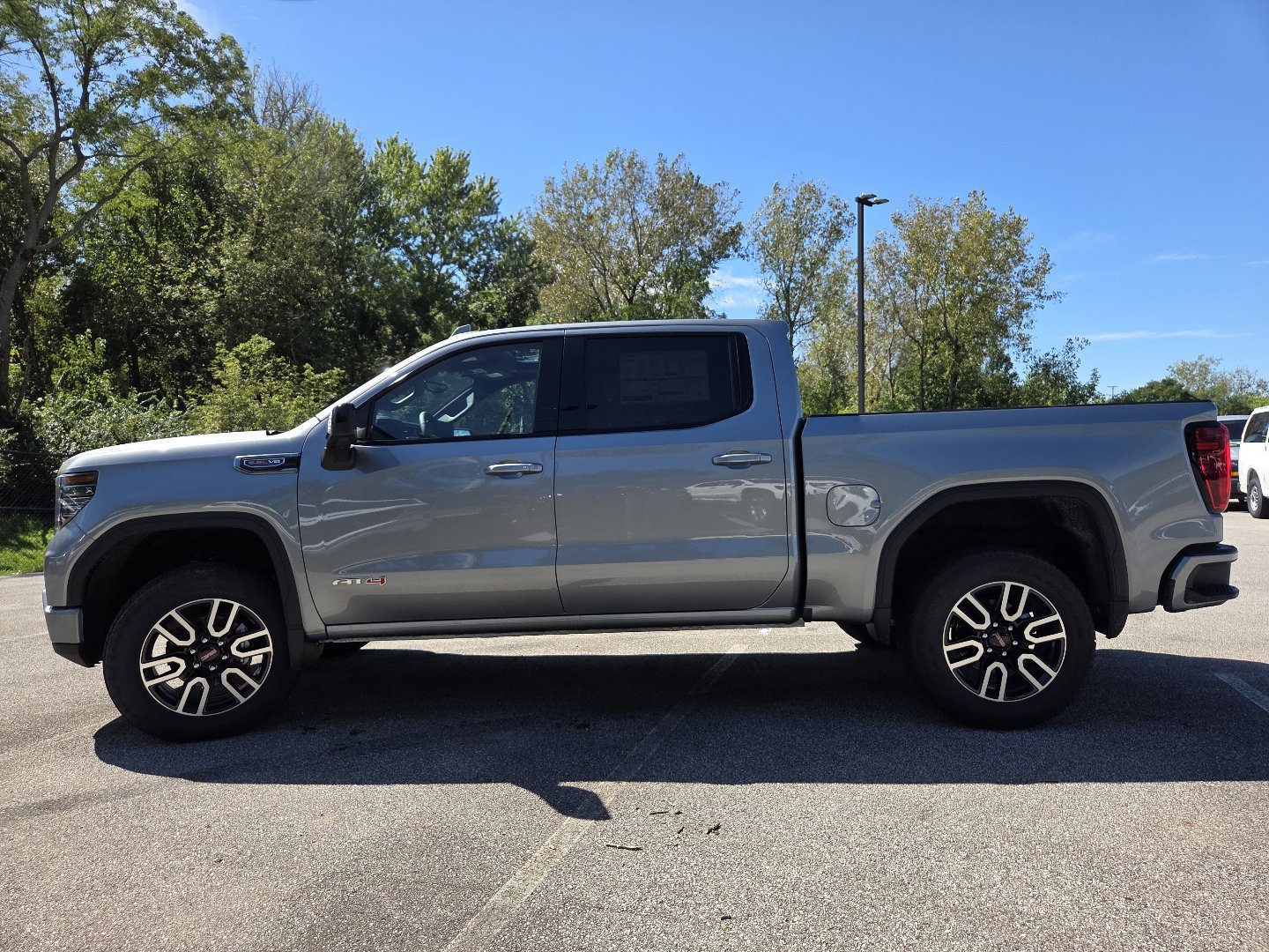 New 2026 GMC Sierra 1500 AT4 w/ AT4 Premium Package AWD/4WD image 16