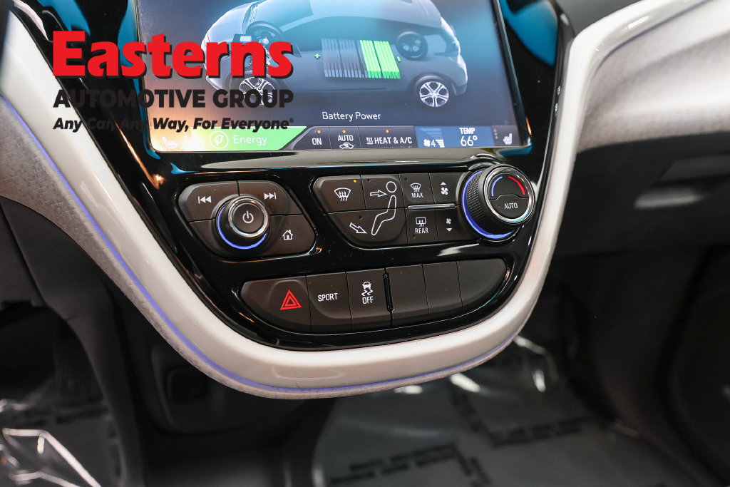 Used 2018 Chevrolet Bolt Premier w/ Driver Confidence II Package FWD image 20