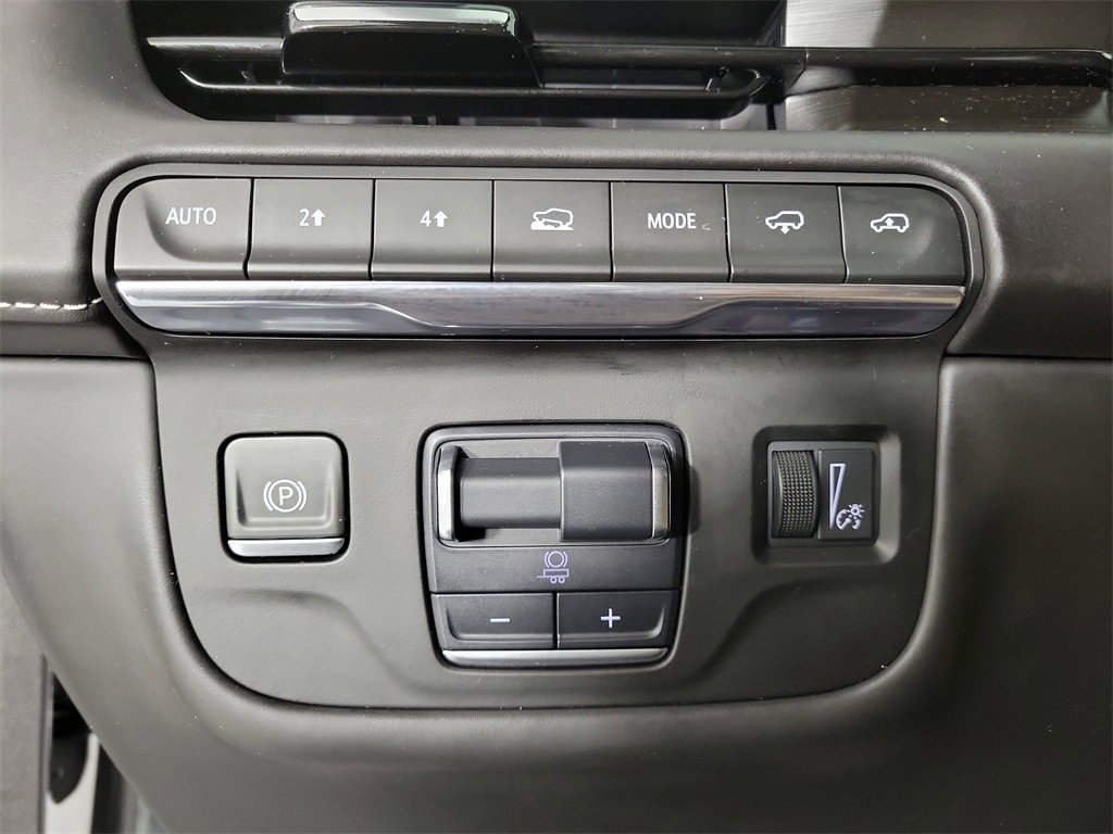 Used 2022 Cadillac Escalade ESV Sport Platinum w/ LPO, ONYX Package image 32