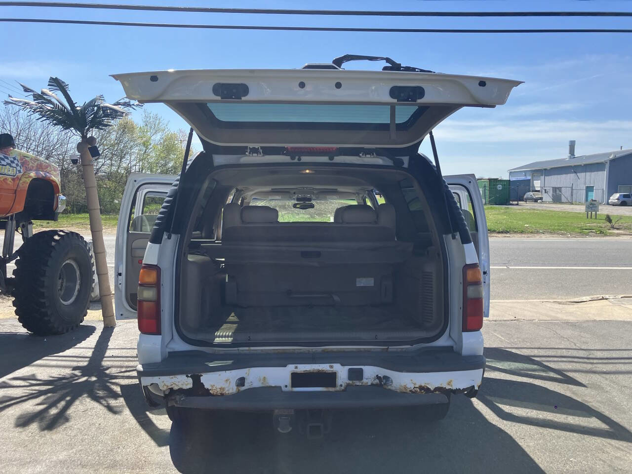 Used 2002 Chevrolet Suburban Z71 image 31