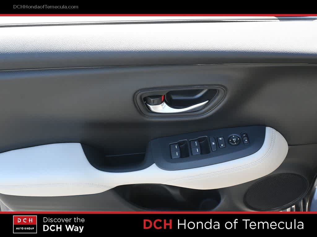 Certified 2025 Honda HR-V LX image 16