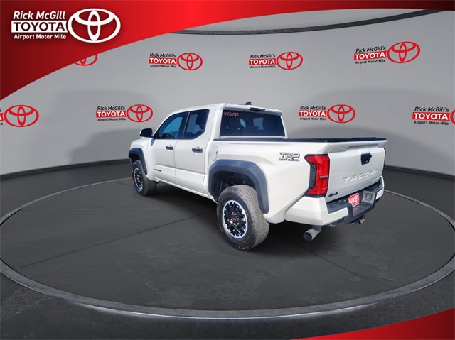 Certified 2025 Toyota Tacoma TRD Off-Road image 6