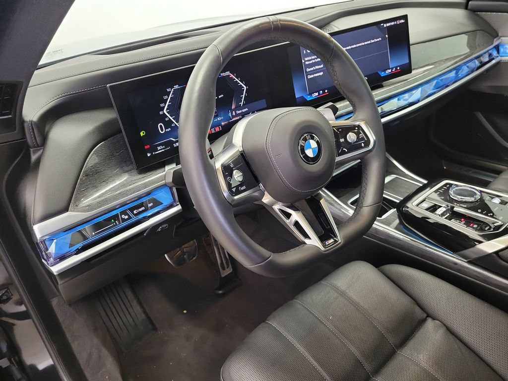 Used 2025 BMW 740i RWD image 19