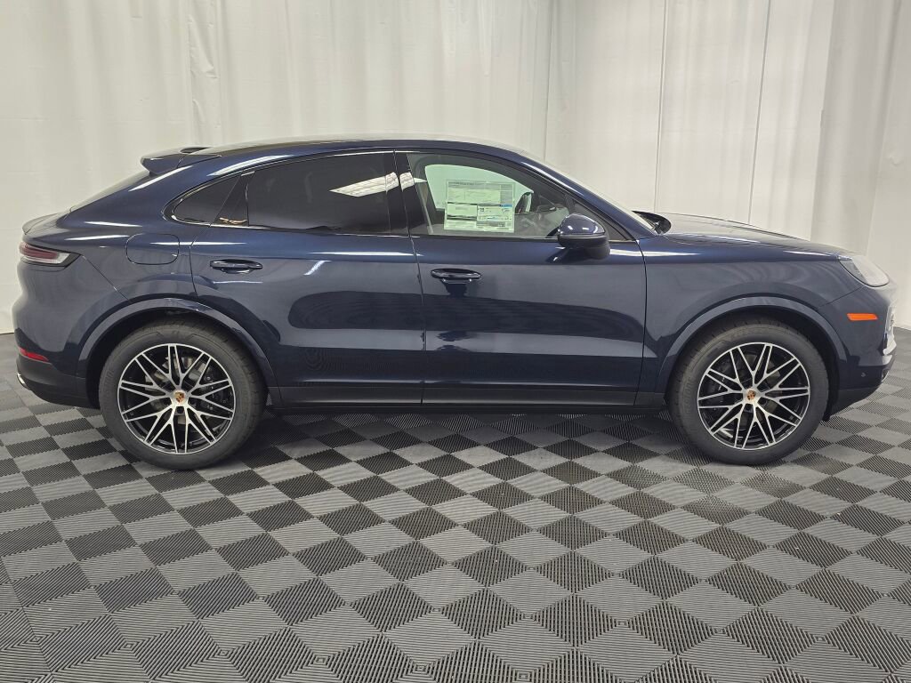 New 2025 Porsche Cayenne Coupe image 8