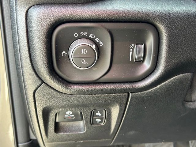 Used 2020 RAM 1500 Big Horn w/ Built-to-serve Edition image 23