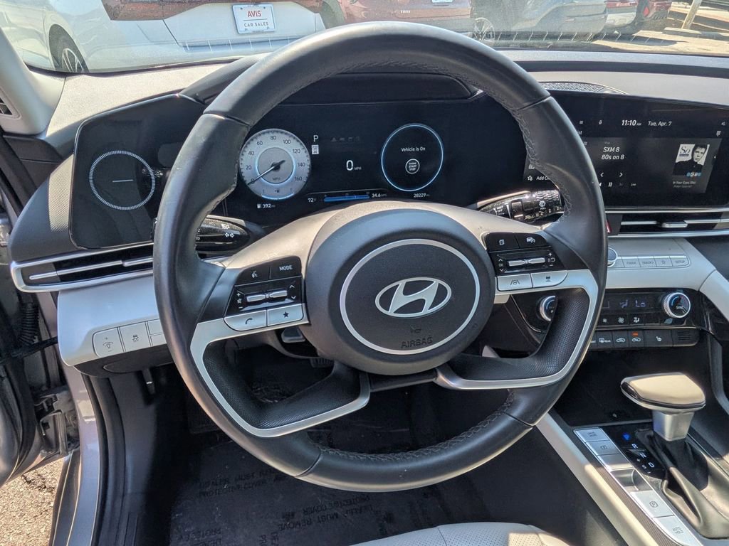 Used 2025 Hyundai Elantra Limited image 23