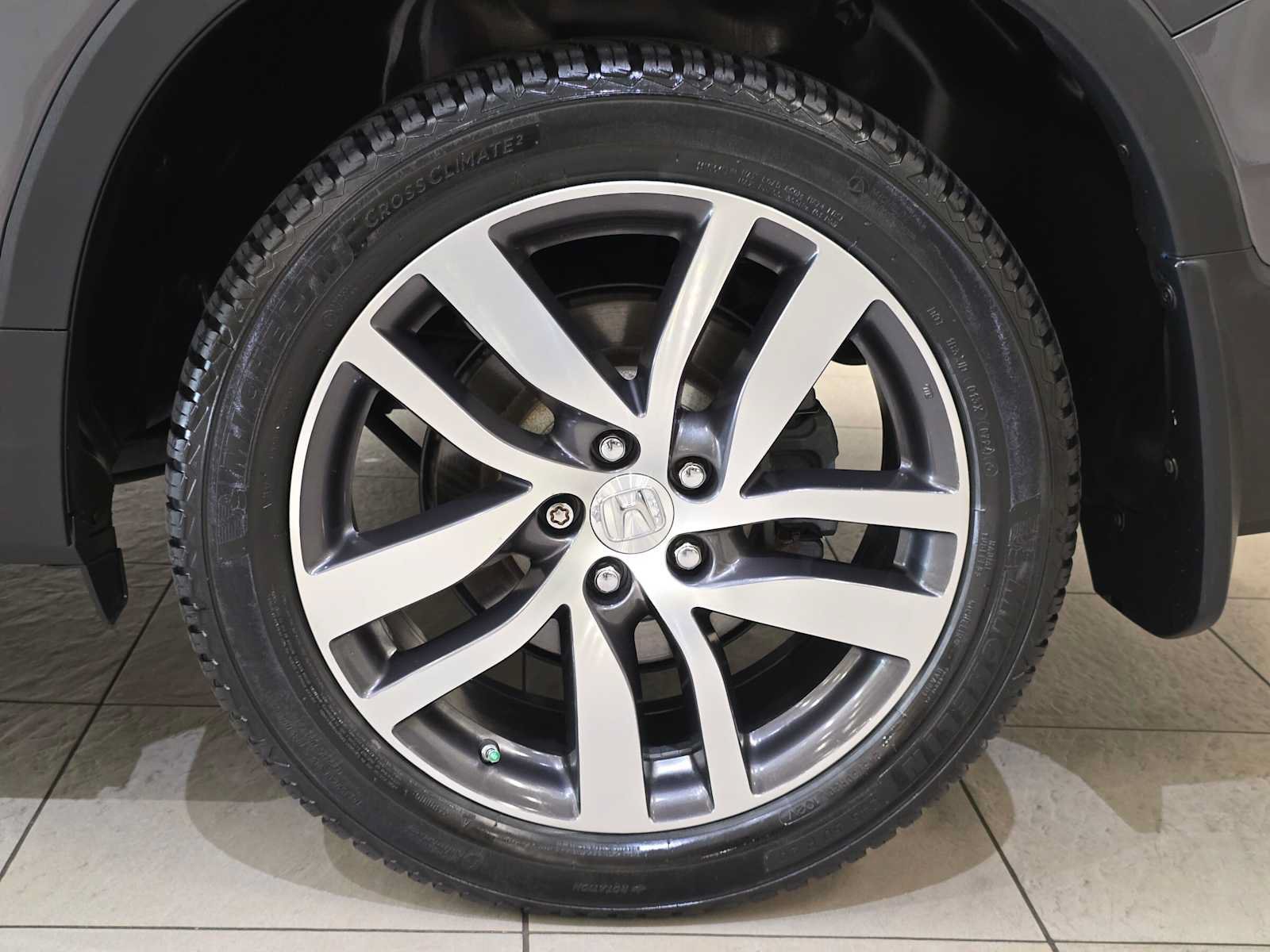 Used 2017 Honda Pilot Touring image 8