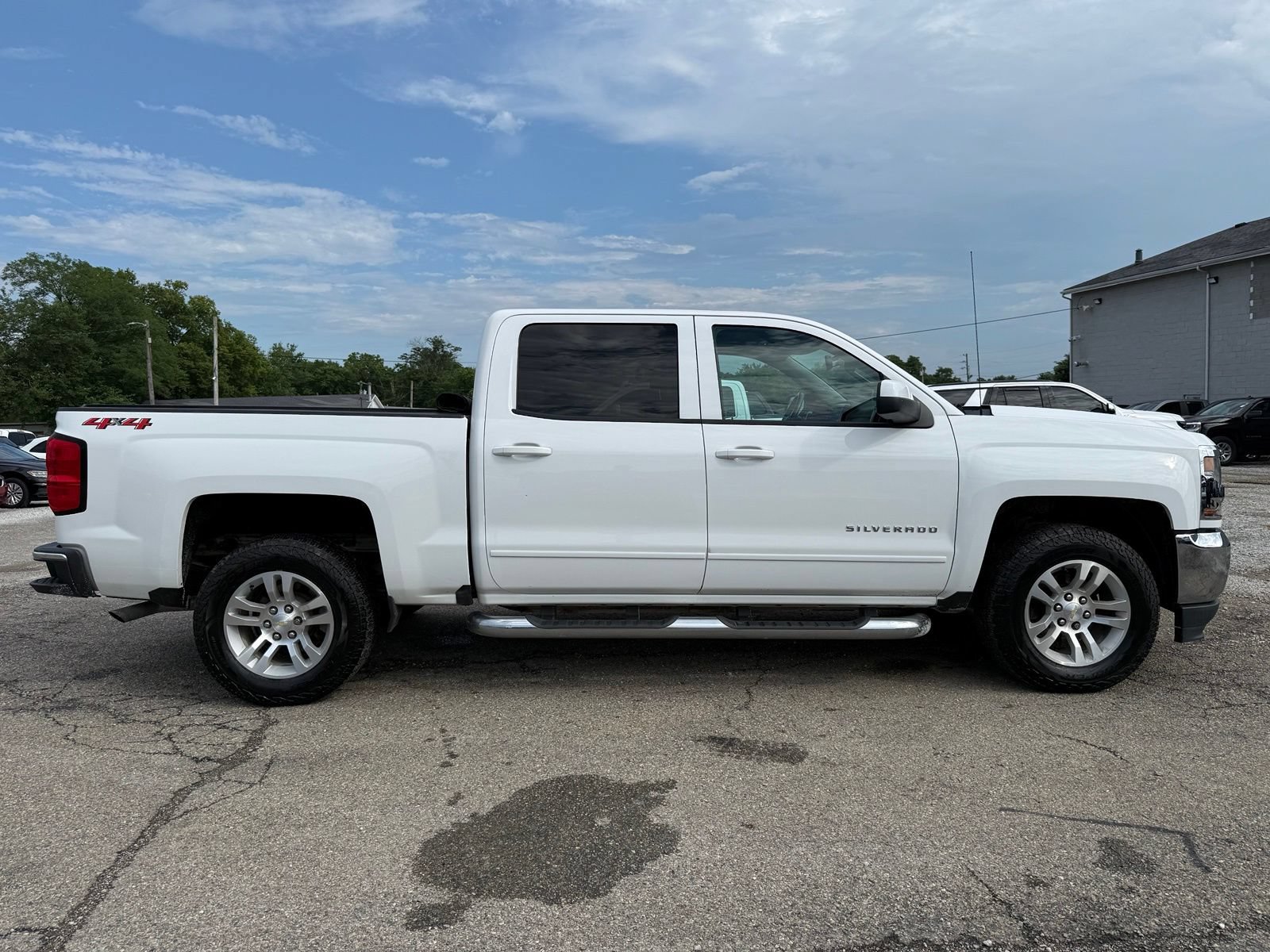 Used 2018 Chevrolet Silverado 1500 LT w/ All Star Edition AWD/4WD image 6