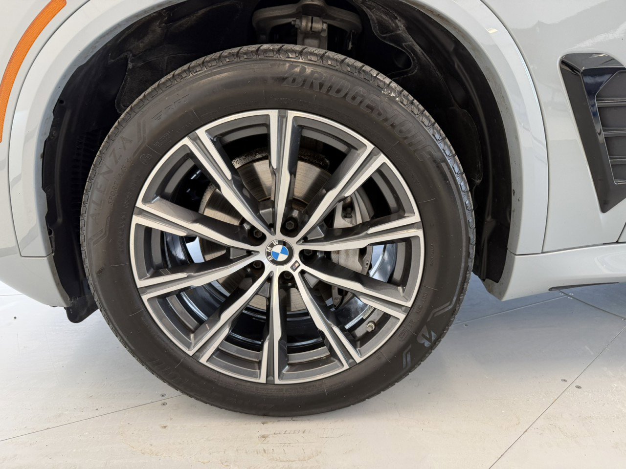 Used 2024 BMW X5 xDrive40i w/ M Sport Package image 58