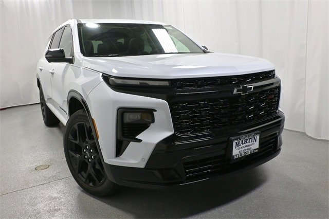 New 2026 Chevrolet Traverse RS w/ LPO, Floor Liner Package image 2