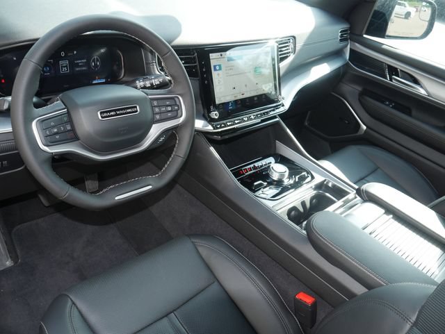 New 2026 Jeep Grand Wagoneer L 4WD w/ Premium Group I image 19