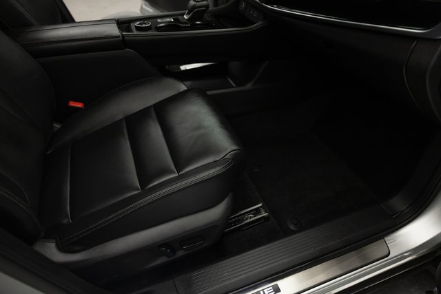 Used 2023 Nissan Rogue SL w/ SL Premium Package image 10