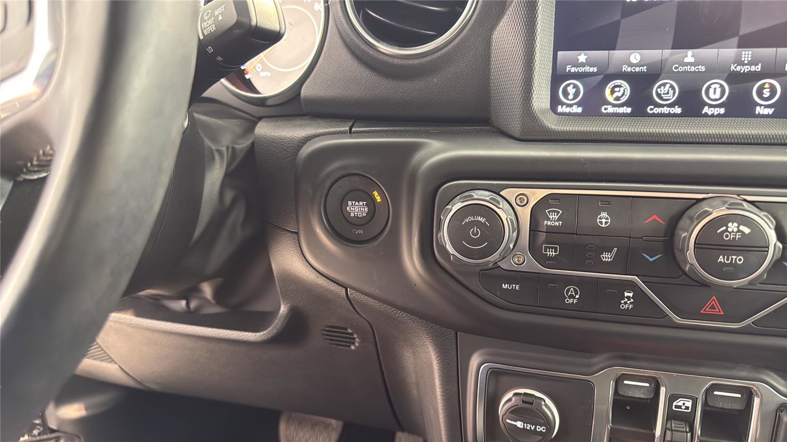 Used 2023 Jeep Wrangler Sahara w/ Cold Weather Group image 25