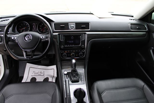 Used 2017 Volkswagen Passat 1.8T SE FWD image 24