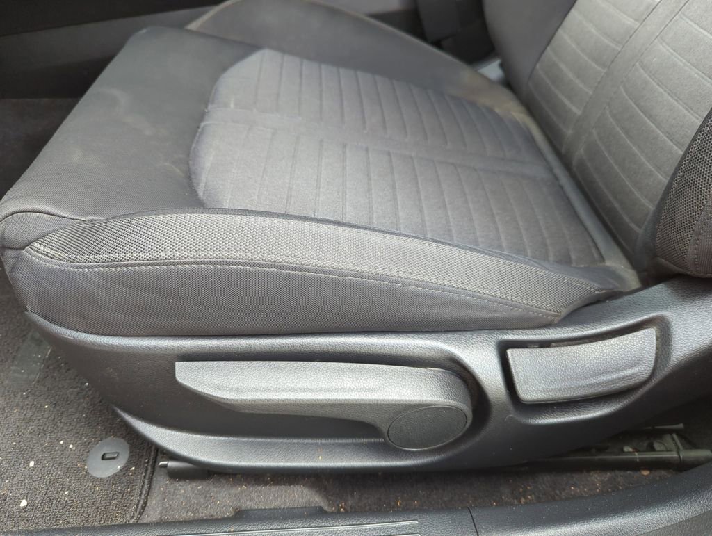 Used 2025 Kia K5 LXS image 29