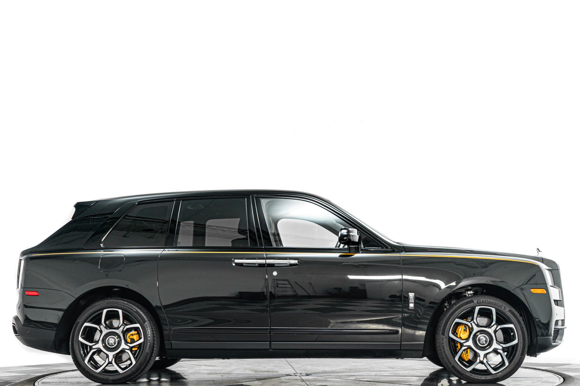 Used 2023 Rolls-Royce Cullinan Black Badge w/ Driver's Package AWD/4WD image 2