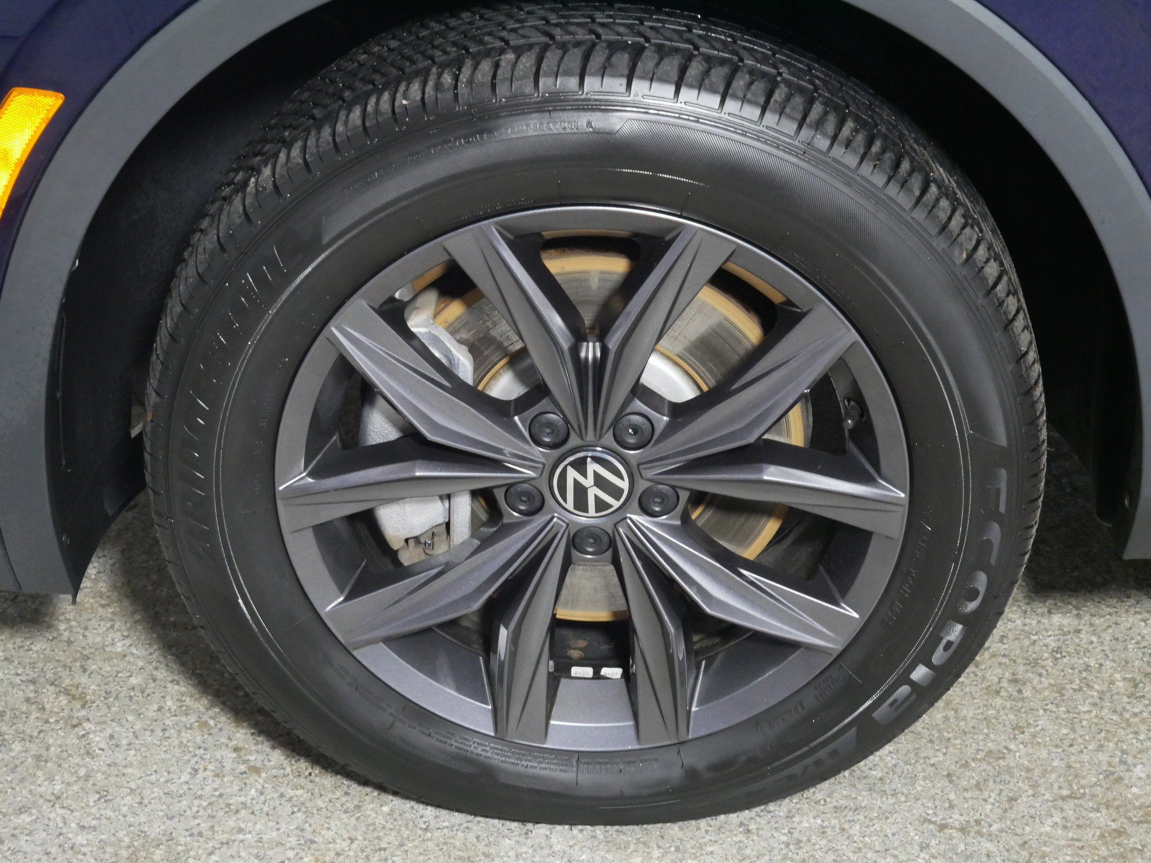 Used 2023 Volkswagen Tiguan SE w/ Panoramic Sunroof Package image 15